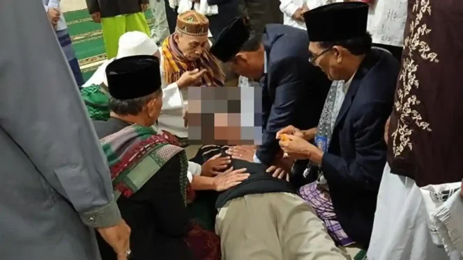 
					Jemaah Wafat Usai Salat Idulfitri di Palembang, Diduga Serangan Jantung