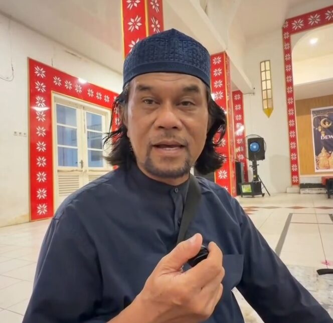 
					Budayawan Sumsel Soroti Pria Pakai Gandik di Ramadhan Run Palembang