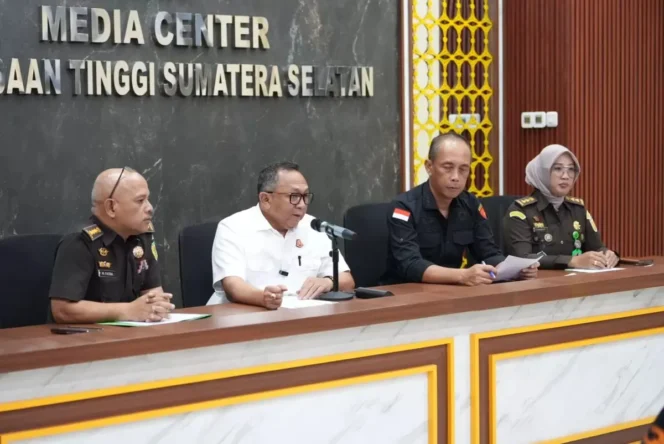 
					Bersekongkol Rintangi Penyidikan Korupsi Desa, Kejati Sumsel Tetapkan 2 Tersangka Obstruction of Justice