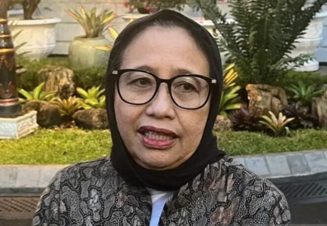 
					Prabowo Tunjuk Nanik S Deyang sebagai Kepala BGN, Gantikan Dadan Hindayana