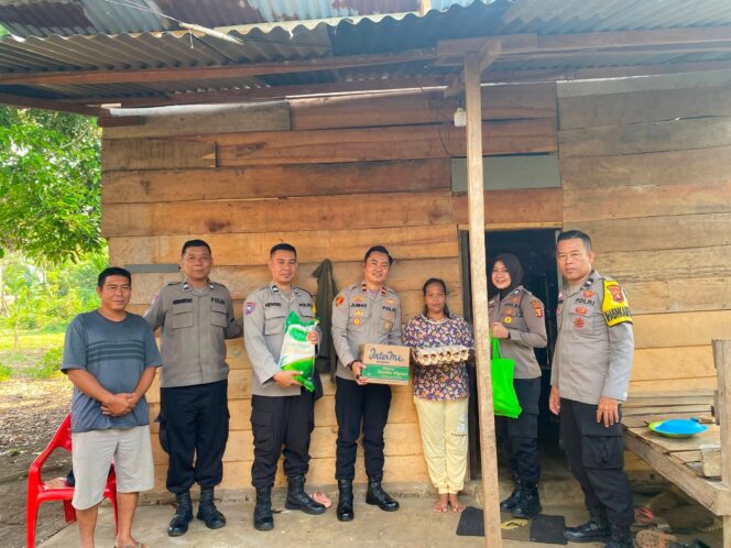 
					Jumat Berbagi, Polsek Lubuk Linggau Timur I Salurkan Sembako kepada Warga Kurang Mampu