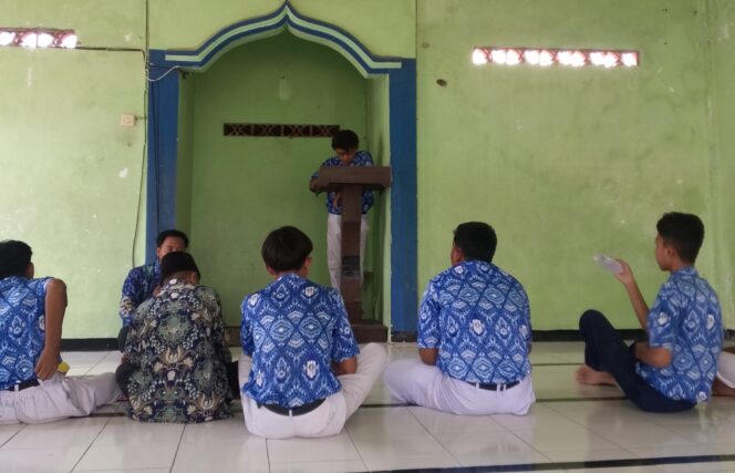 
					Muhadhoroh Jadi Tradisi Unggulan MTs Muhammadiyah 20 Menongo dalam Membentuk Generasi Percaya Diri dan Berkarakter
