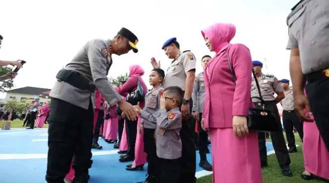 
					1.465 Personel Polda Sumsel Naik Pangkat, Kapolda: Ini Amanah untuk Melayani Masyarakat
