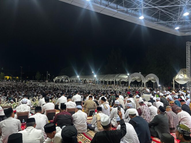 
					Lautan Manusia Penuhi Malam Pertama Muzakarah Ulama Sufi Internasional ke-2 di Aceh